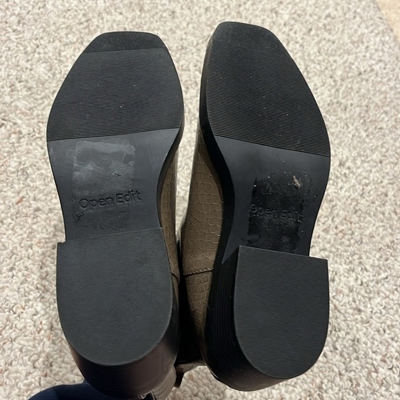 Open Edit Ayla Chelsea Boot Croc Pattern Green Sz 6.5 - Picture 9 of 9